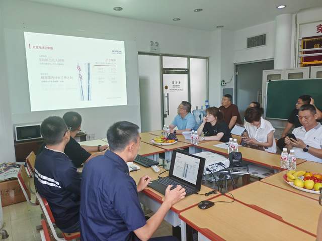 哈市香坊區(qū)住建局 調(diào)研先行，扎實推進老舊電梯更新改造惠民工程